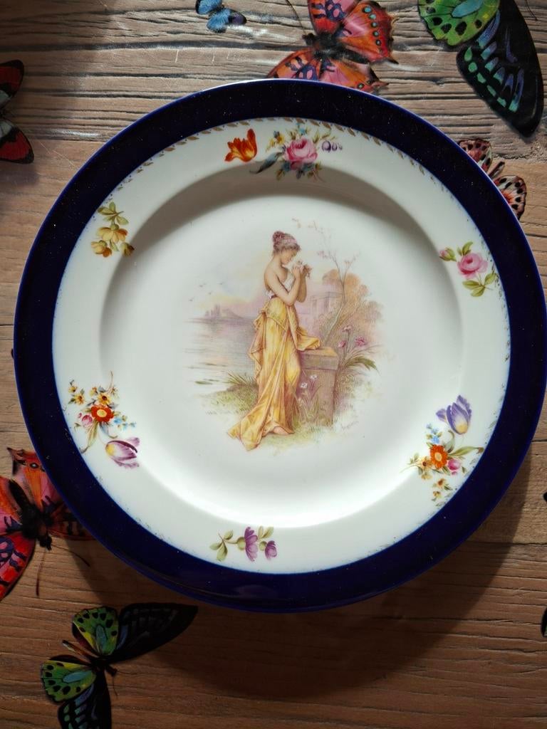 Antieke Rosenthal schaal met klassieke dame en bloemen, Antiek en Kunst, Antiek | Porselein, Ophalen