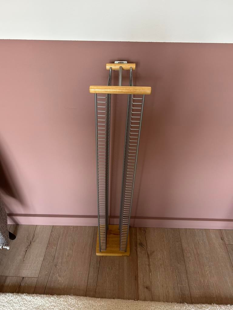 Cd rekje, Huis en Inrichting, Woonaccessoires | Cd- en Dvd-rekken, Ophalen, Zo goed als nieuw, Hout, Cd's