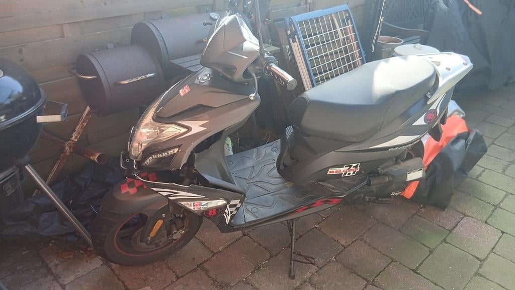 AGM R8 Bieden voor onderdelen, Ophalen, Gebruikt, Benzine, Overige modellen