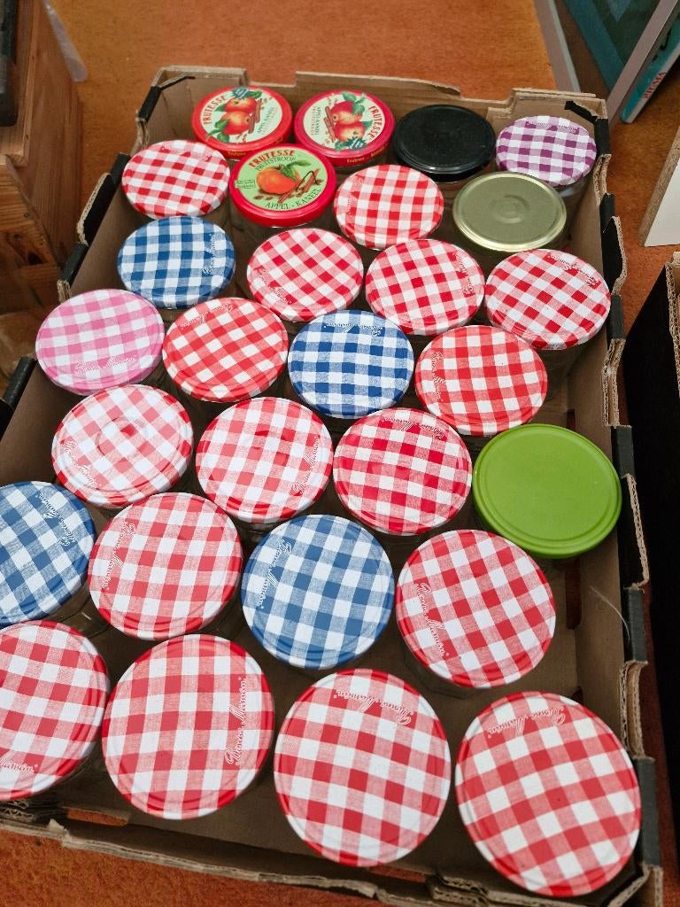 96 glazen jampotten Bonne Maman, Ophalen, Zo goed als nieuw, Glas, Pot, Bus of Blik
