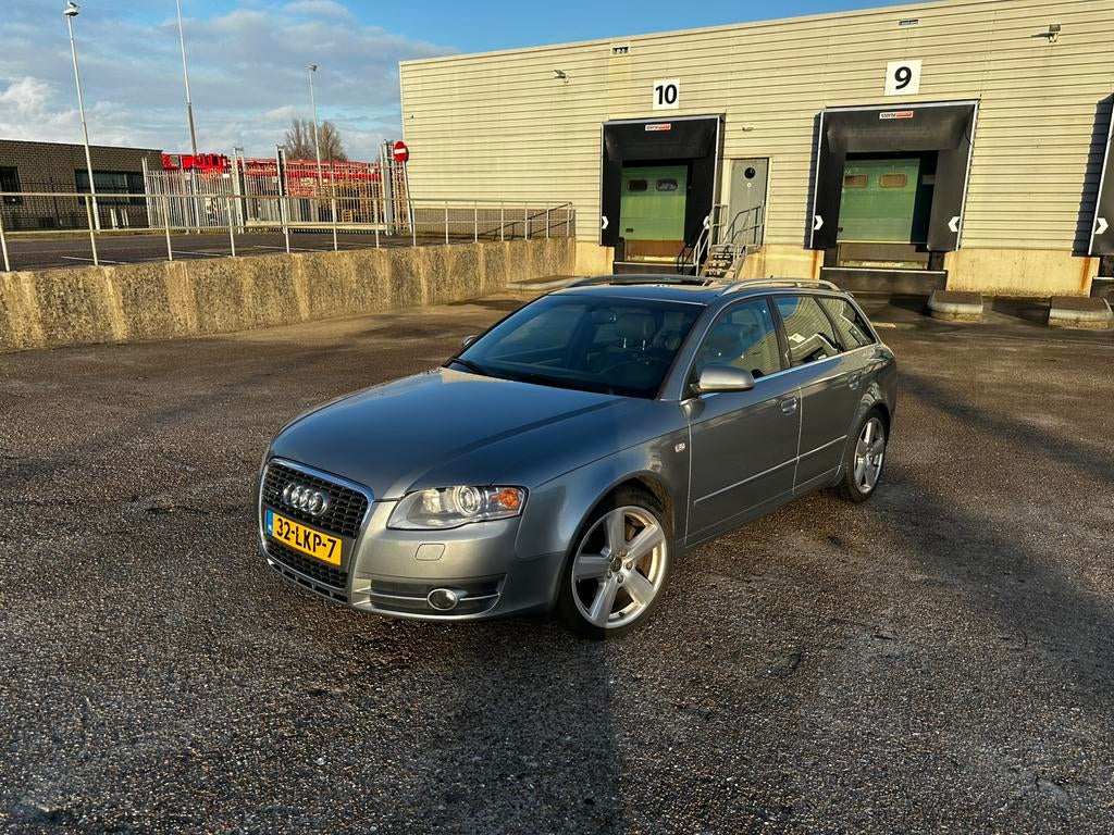 Audi A4 3.2 FSI V6 Quattro Pro Line aut, Auto's, Automaat, 1800 kg, Zwart, A4