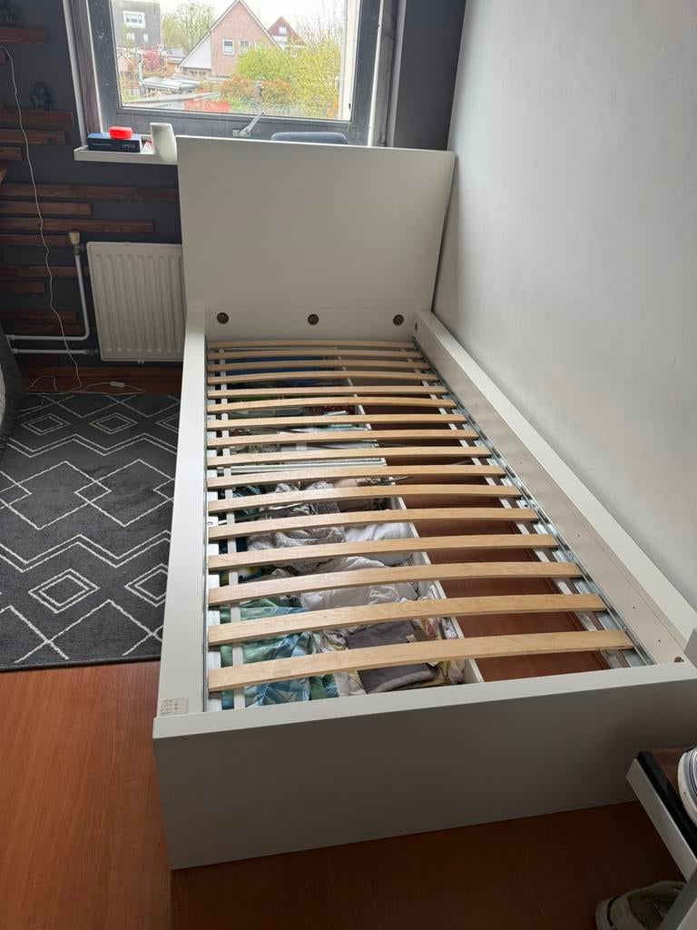Ikea Malm eenpersoons bed 90x200 met bedlades, Huis en Inrichting, Slaapkamer | Bedden, 90 cm, Eenpersoons, Wit, Ophalen of Verzenden
