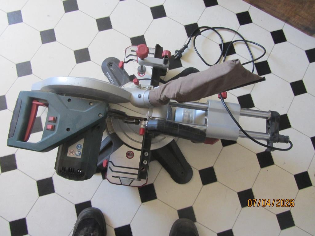 Metabo afkortzaag KGS 254 M, Ophalen, Gebruikt, 70 mm of meer, Afkortzaag