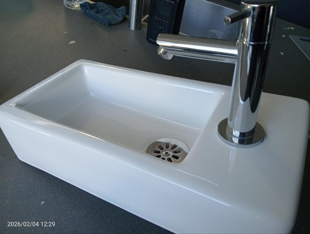 Fonteintje br39x19x6 h. compleet met kraan, Doe-het-zelf en Verbouw, Sanitair, Ophalen of Verzenden, Zo goed als nieuw, Kraan