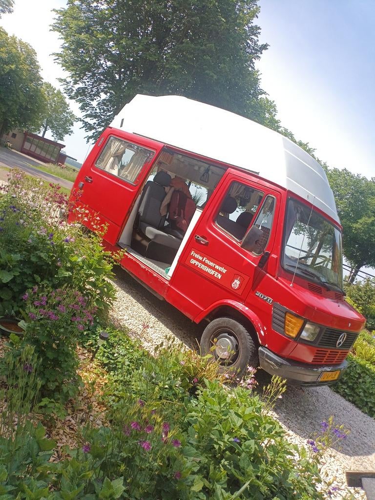 Mercedes-Benz 601 1982 Rood 207d, Auto's, Mercedes-Benz, 2100 kg, Diesel, Particulier, 6 stoelen