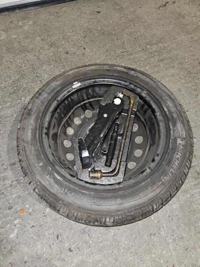 RESERVEWIEL MET KRIK PEUGEOT 107/CITROEN C1/TOYOTA AYGO, Niet ingevuld, Gebruikt, Citroën, Niet ingevuld