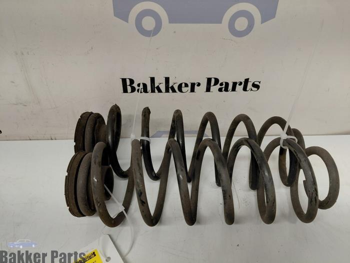 Schroefveer achter van een Volkswagen Polo, Auto-onderdelen, Ophanging en Onderstel, Gebruikt, -, Volkswagen, -