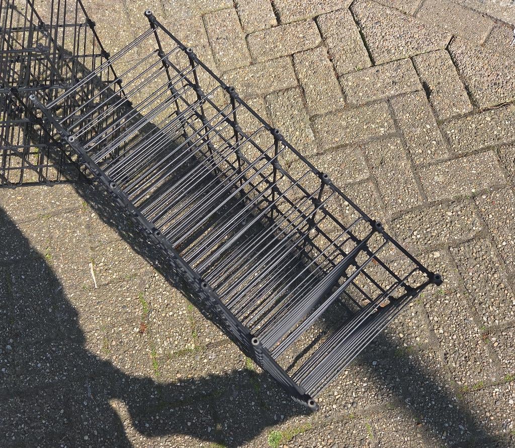 Vintage modulair zwart metalen design wijnrek, Huis en Inrichting, Woonaccessoires | Wijnrekken, Ophalen, Gebruikt, Metaal, Minder dan 50 cm