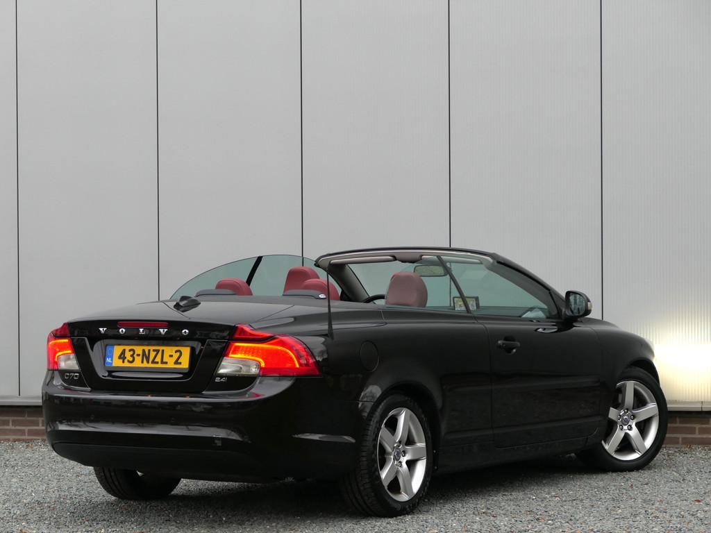 Volvo C70 Convertible 2.4i AUT Summum Navi / Leer / Stoelver, Gebruikt, Cabriolet, 4 stoelen, Zwart
