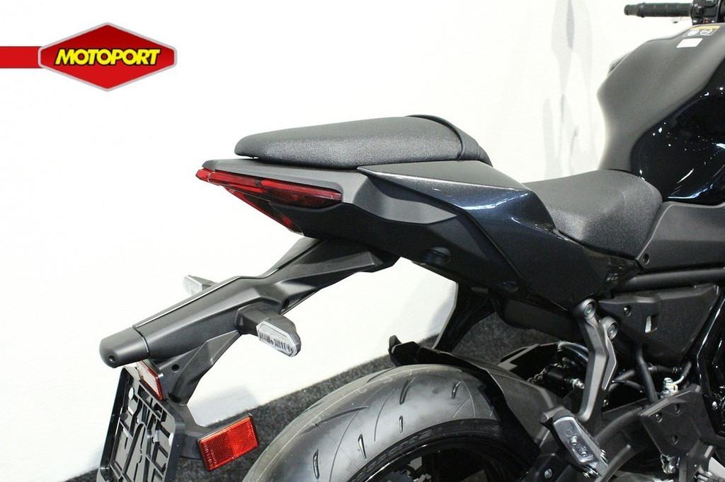 Kawasaki Z650 S - foto 2