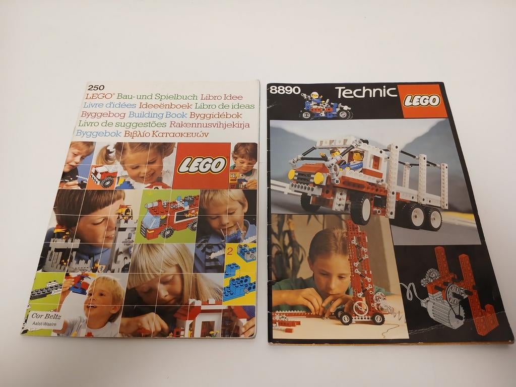 Lego 250 en 8890 bouwboeken lego, Ophalen of Verzenden