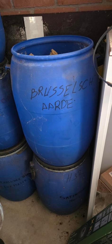 Brusselse aarde in blauwe ton, Ophalen