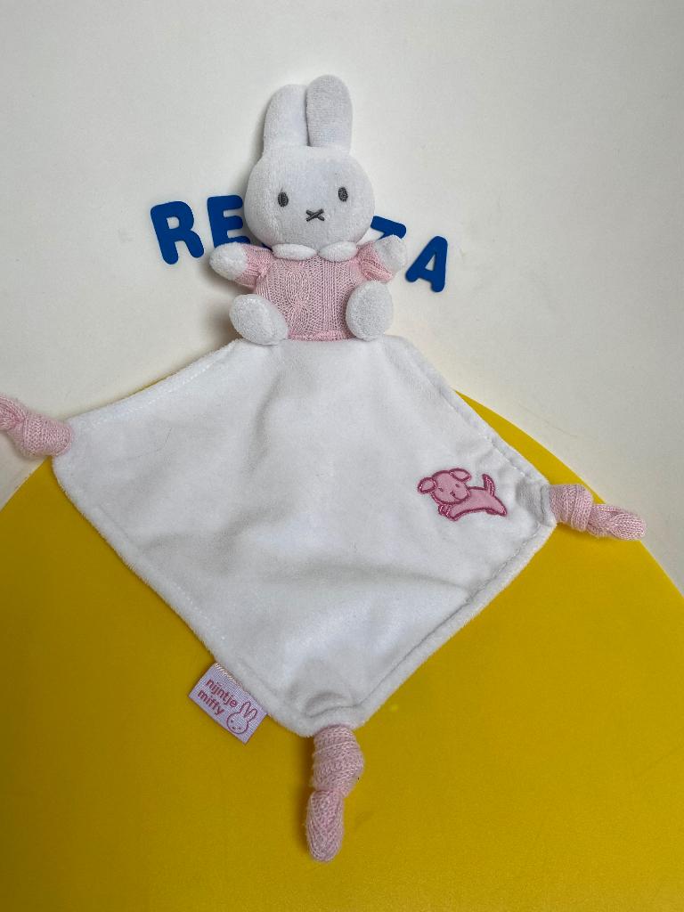 614 tiamo doekje nijntje roze 2x, Kinderen en Baby's, Speelgoed | Knuffels en Pluche, Ophalen of Verzenden, Zo goed als nieuw