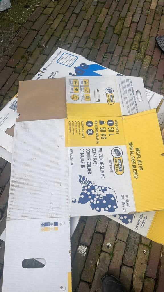 3 verhuisdozen van verschillende merken, Doe-het-zelf en Verbouw, Kratten en Dozen, Ophalen, Doos, 50 tot 75 cm, Zo goed als nieuw