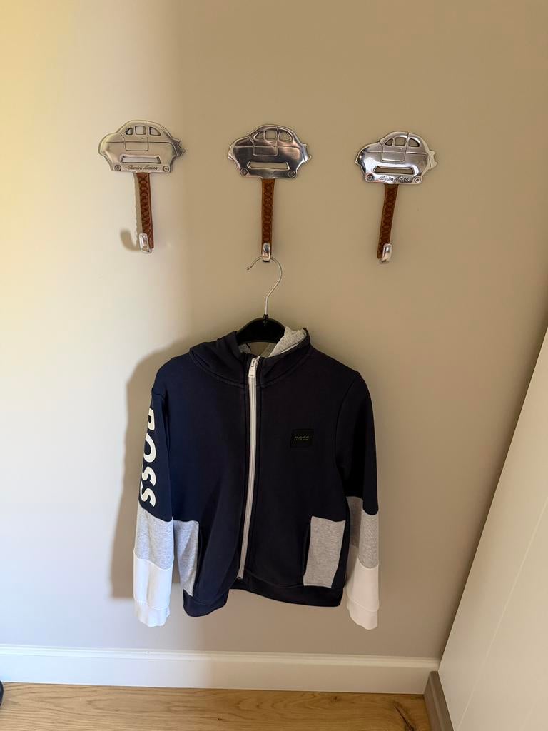 Vest maat 140 Hugo Boss, Ophalen, Zo goed als nieuw, Jongen, Trui of Vest