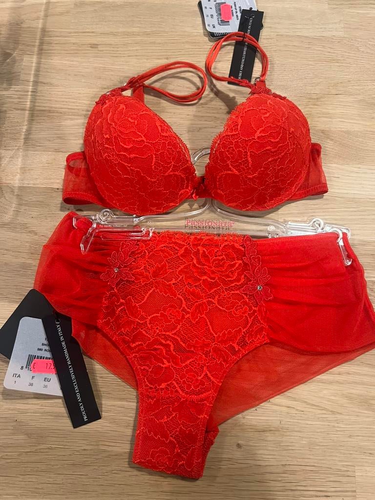 Ambra bh maat 70A slip 36 NIEUW!! Set Nu €35,-, Kleding | Dames, Ophalen of Verzenden, Setje