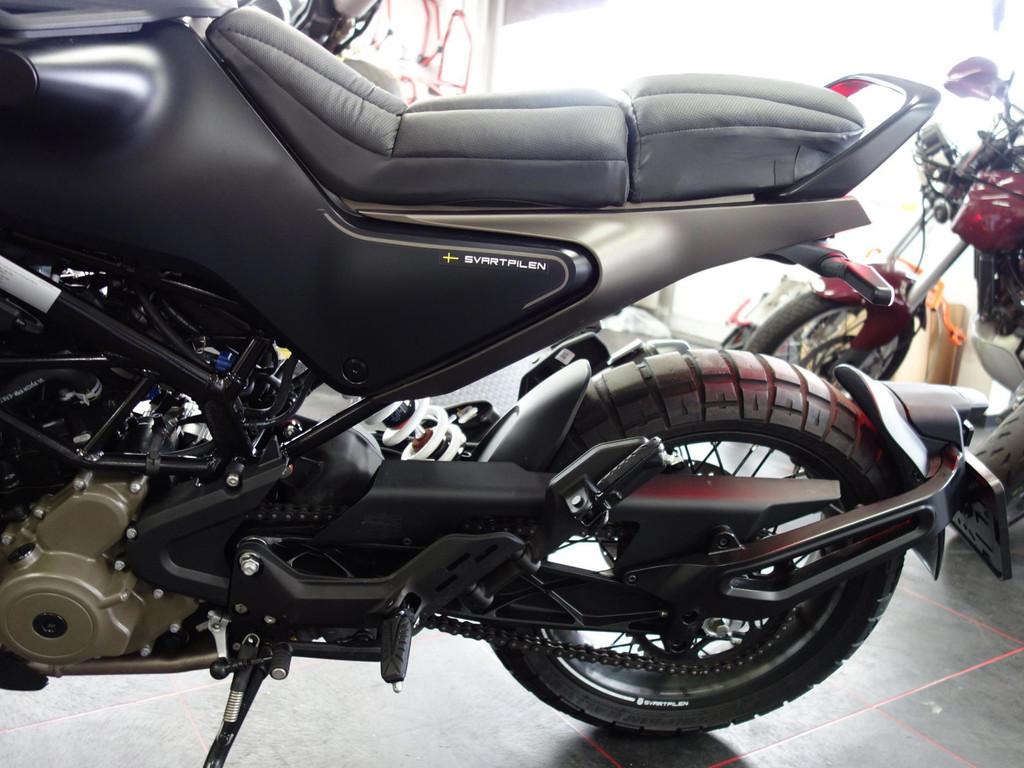 Husqvarna Tour Svartpilen 401, Motoren, Motoren | Husqvarna, LED Verlichting, Bedrijf, 373 cc, Toermotor