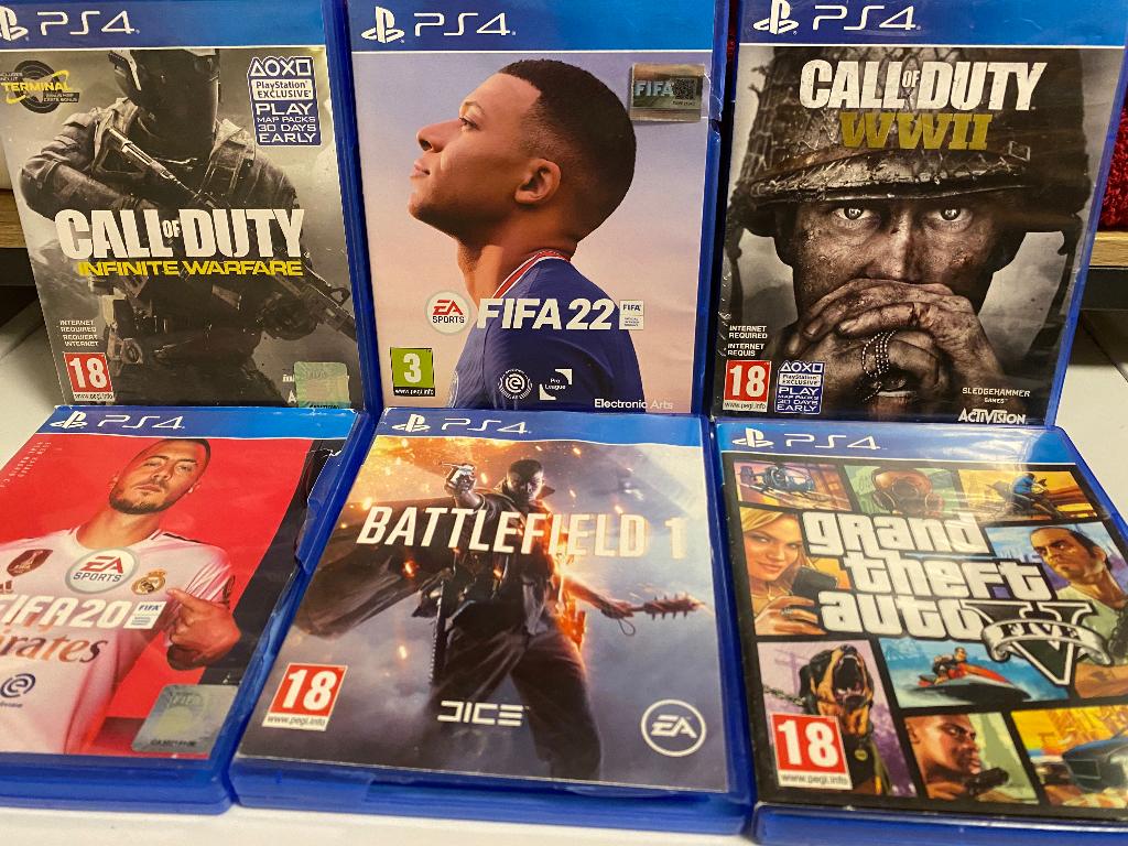 PS4 Games Bundel - GTA V, FIFA & Call Of Duty, Spelcomputers en Games, Gebruikt, Vanaf 18 jaar, Ophalen of Verzenden, 3 spelers of meer