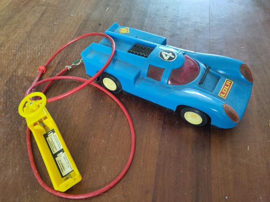 Vintage race auto met afstandsbediening - Decoratie object, Hobby en Vrije tijd, Modelbouw | Auto's en Voertuigen, Ophalen of Verzenden