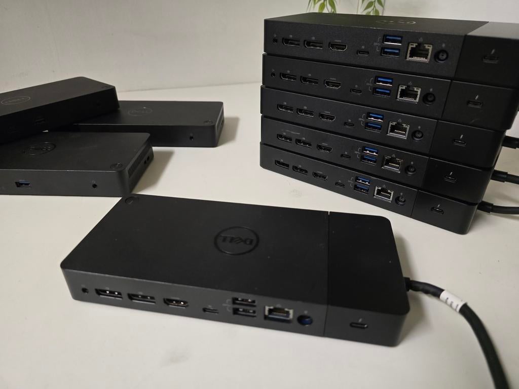 Dell dockingstations - meerdere - 180W - Dell TB - WD - WDS, Ophalen of Verzenden