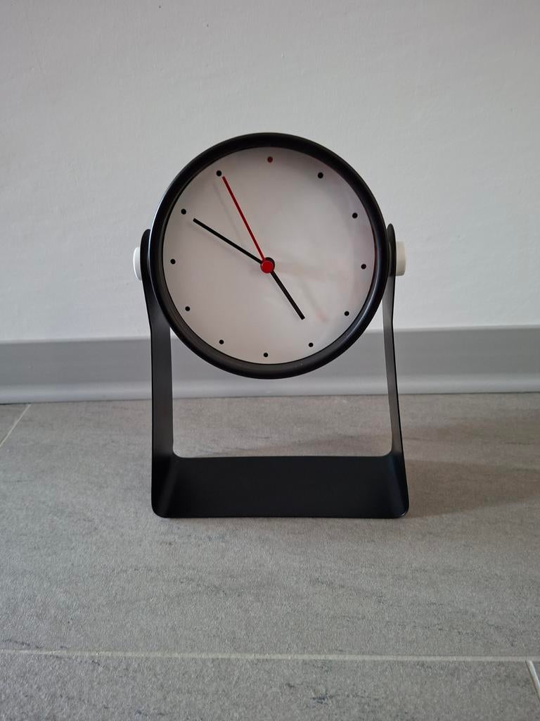 Ikea tafelklok - Stijlvol en functioneel design, Ophalen of Verzenden, Zo goed als nieuw, Analoog, Wekker of Tafelklok
