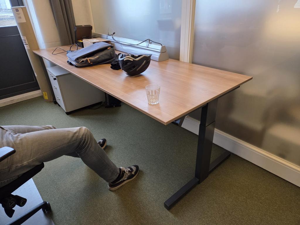 Bureautafel Voortman Hi-Tee, Huis en Inrichting, Bureaus, Ophalen, Zo goed als nieuw