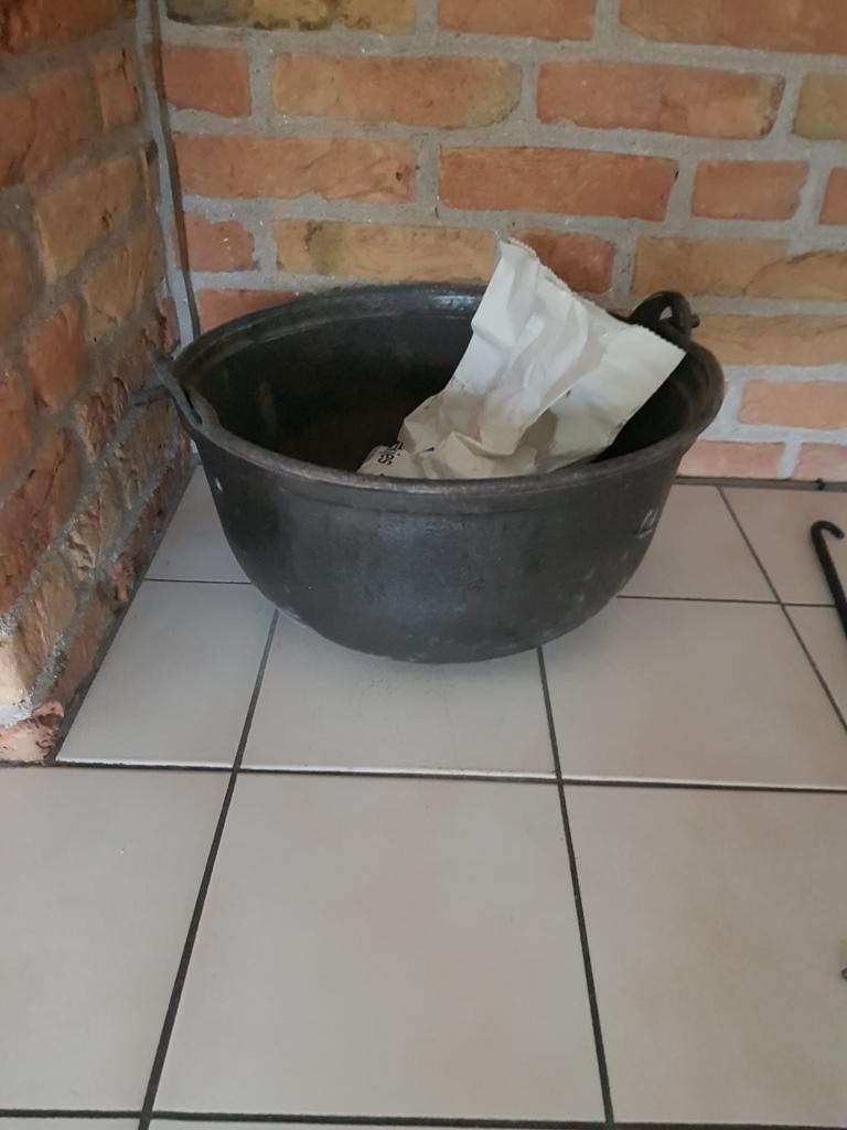 Grote gietijzeren pot, Antiek en Kunst, Ophalen of Verzenden