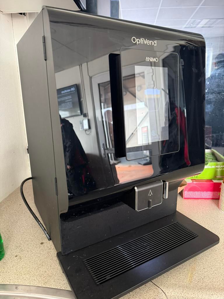 Animo OptiVend Touch 32 koffiemachine (professioneel), Witgoed en Apparatuur, Koffiezetapparaten, 10 kopjes of meer, Koffiemachine