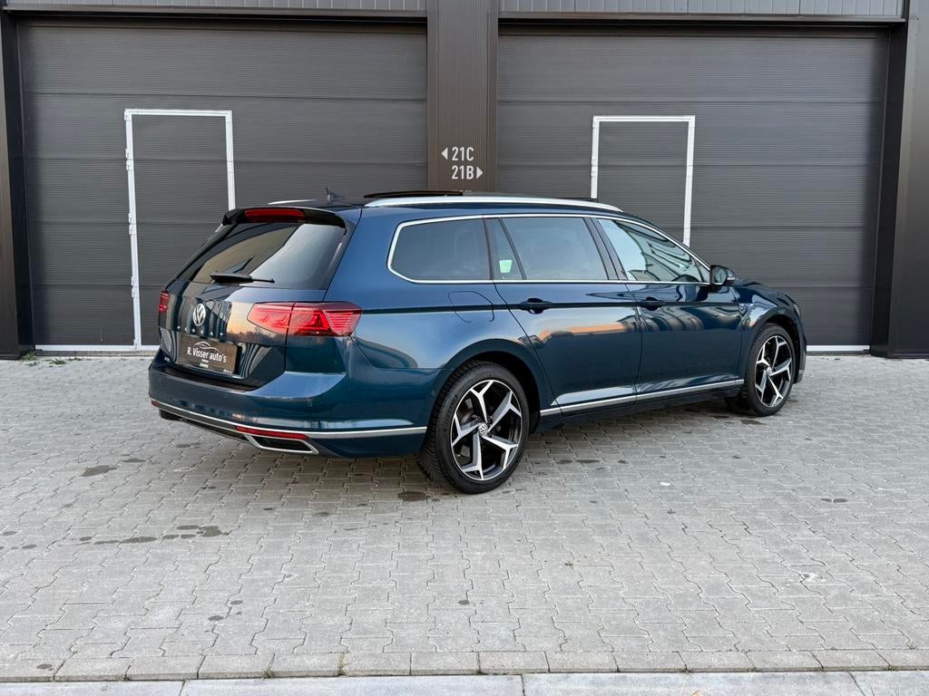 Volkswagen Passat GTE 2019Pano/Dynaudio/Trekhaak/standkachel, 4 cilinders, Blauw, Hybride Elektrisch/Benzine, 1600 kg