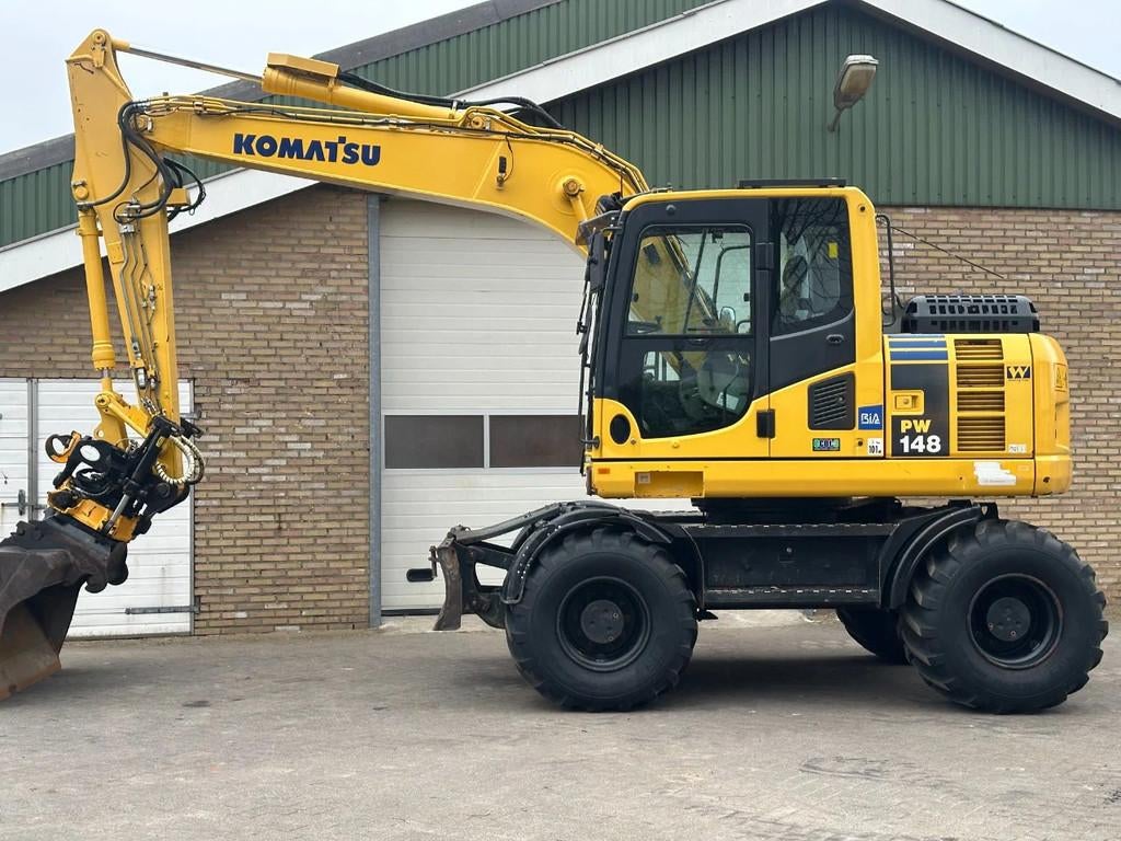 Komatsu PW148 PW148-8 (bj 2014), Zakelijke goederen, Graafmachine