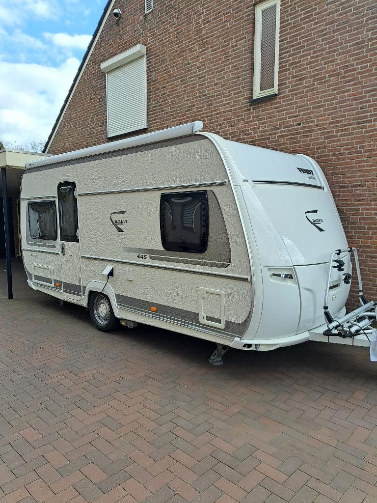Caravan Fendt 445 TFB Bianco  2016, Caravans en Kamperen, Schokbreker, Rondzit, Frans bed, Particulier