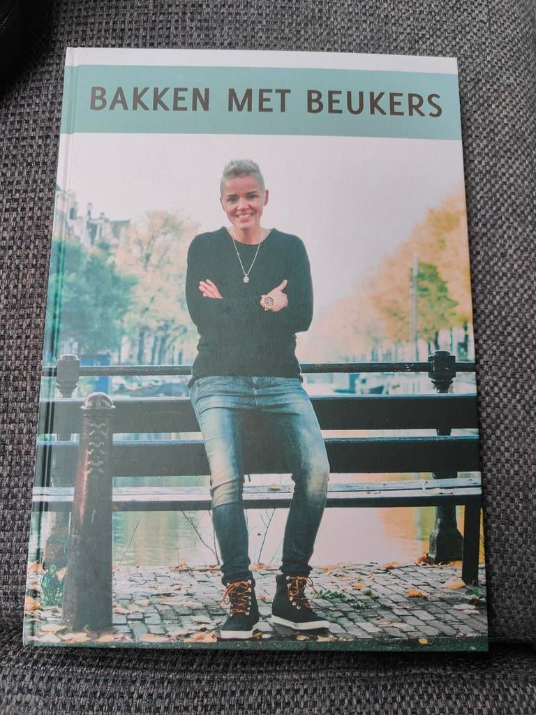 Bakken met Beukers kookboek, Ophalen of Verzenden, Zo goed als nieuw, Nederland en België