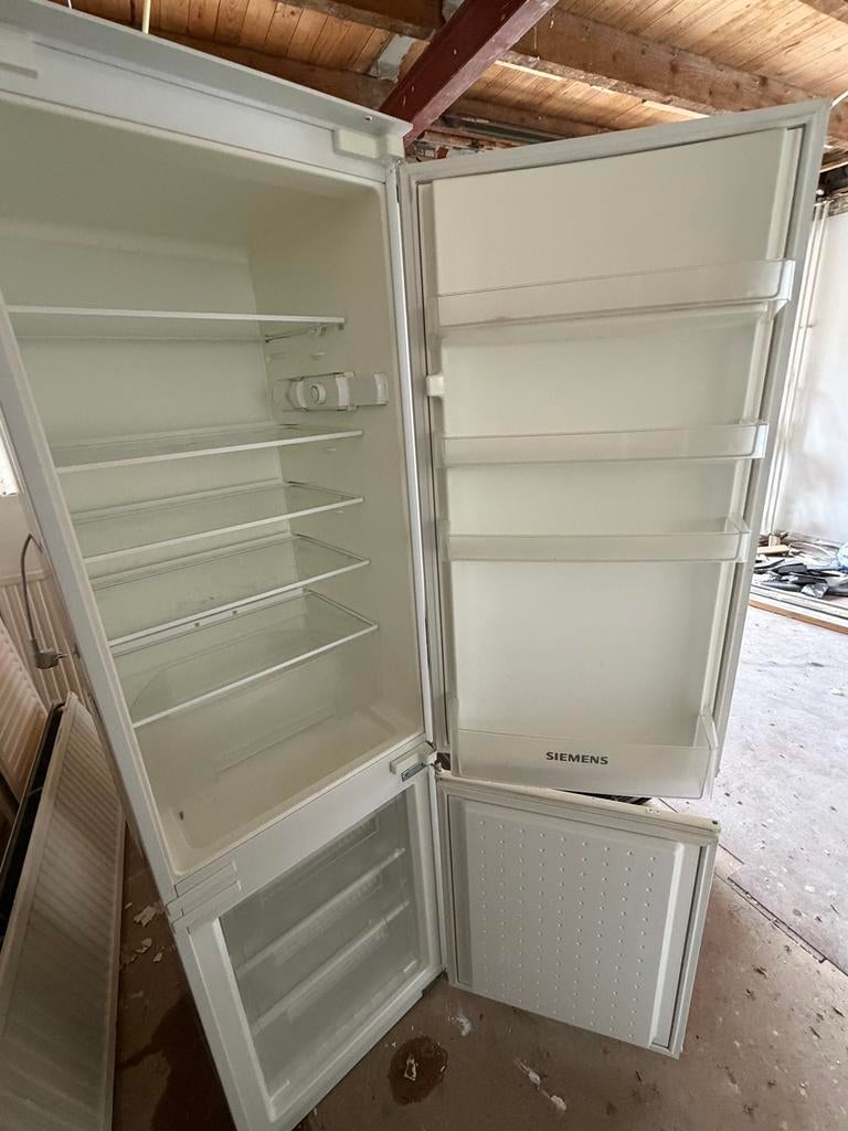 Koelvriescombinatie van Siemens, Gebruikt, 200 liter of meer, Met aparte vriezer, 160 cm of meer