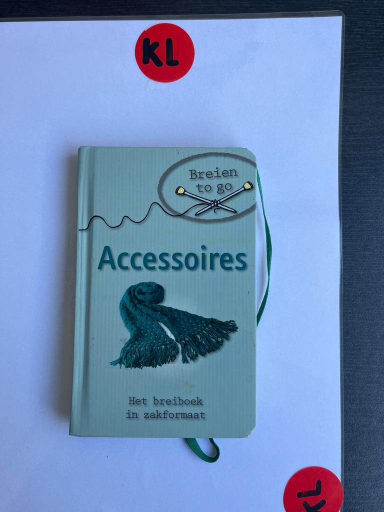 Breien to go Accessoires - Het breiboek in zakformaat, Boeken, Ophalen of Verzenden, Zo goed als nieuw, Breien en Haken