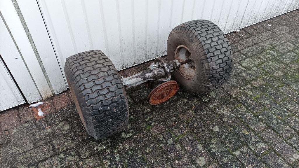 Achteras zitmaaier met wielen (model 618-0073), Ophalen, Gebruikt, Onbekend, 90 tot 120 cm