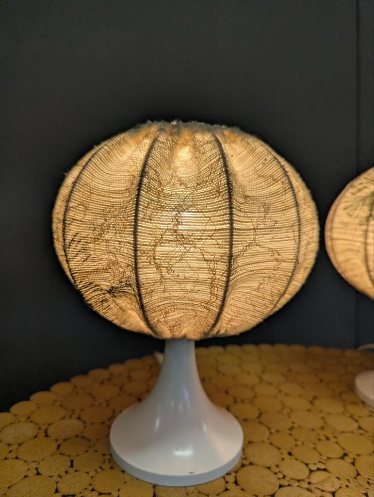 Set van 2 vintage nachtlampjes wol/ kunststof, Huis en Inrichting, Lampen | Tafellampen, Stof, Gebruikt, Ophalen of Verzenden