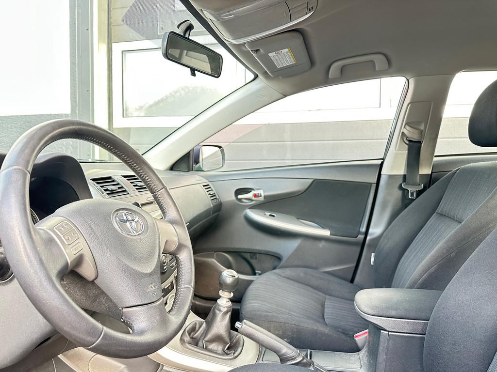 Toyota Corolla 1.6-16V Aspiration | AIRCO | STOELVERWARMING, Voorwielaandrijving, Stof, Gebruikt, Zwart