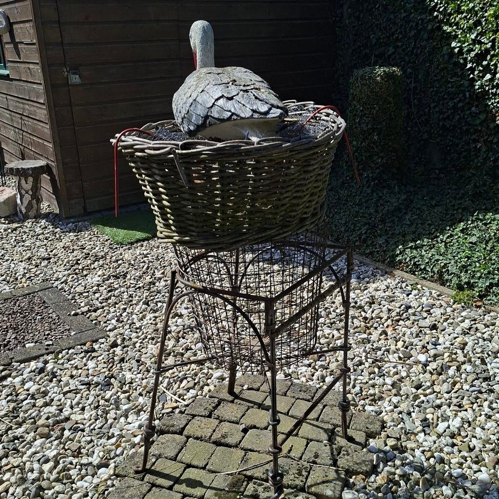 Gietijzeren onderstel met draadmand, Ophalen of Verzenden, Gebruikt