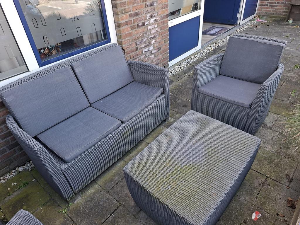 Kunststof tuinset met bank, stoel en tafel, Ophalen, Kunststof, Gebruikt, 3 zitplaatsen