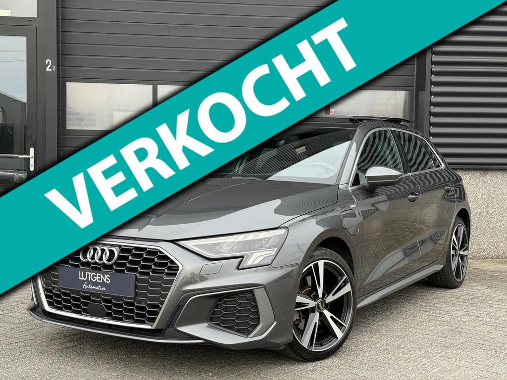 Audi A3 Sportback 40 TFSI e S-line Pano Matrix ACC Carplay, Auto's, Stof, Gebruikt, Zwart, 4 cilinders