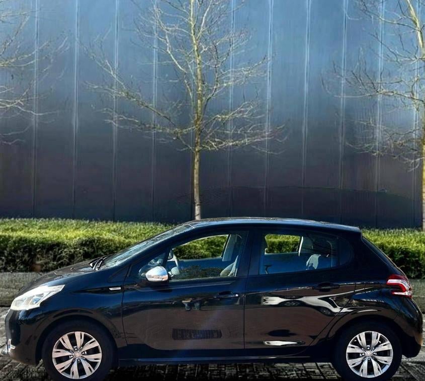 Peugeot 208 1.2 VTI 82PK 5-D | Airco | PDC | Cruise control, Auto's, Peugeot, Bedrijf, ABS, Airconditioning, Bluetooth, Boordcomputer