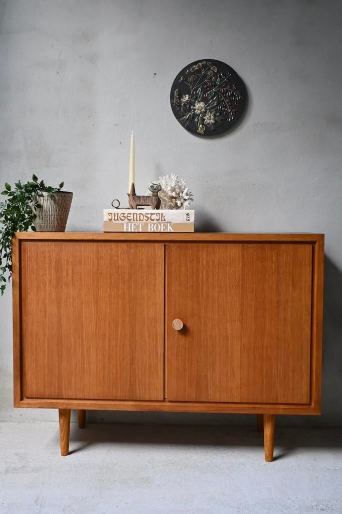 Mooi mid-century/vintage WK-Möbel kastje van teakfineer, Huis en Inrichting, Kasten | Overige, Ophalen, WK-Möbel, WK-Möbel, WK-Möbel