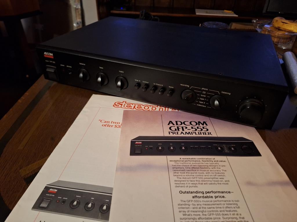 ADCOM GFP-555 voorversterker, Verzenden, Minder dan 60 watt, Overige merken