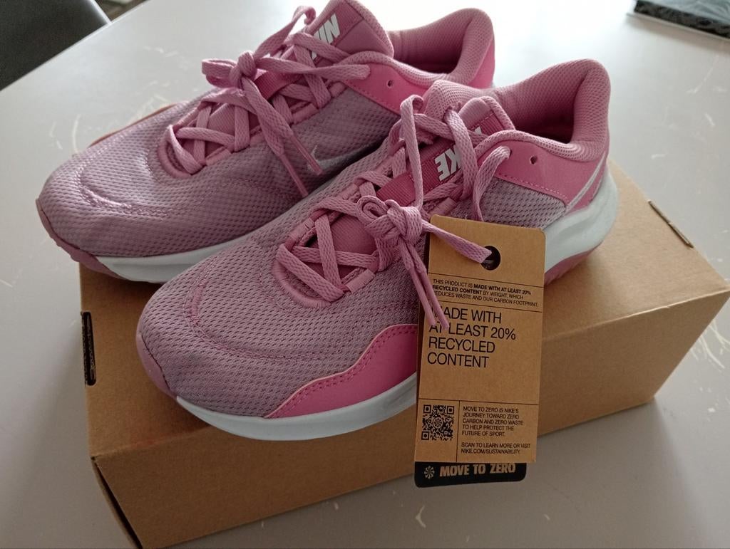 Nieuwe Nike dames sneakers maat 38.5, Kleding | Dames, Schoenen, Nike, Nieuw, Ophalen of Verzenden, Sneakers of Gympen