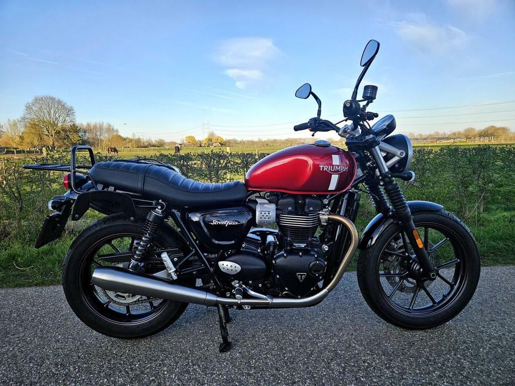 Triumph Street Twin 900 Abs 2018 Zijtassen 1556 Km Topstaat, Motoren, Motoren | Triumph, 2 cilinders, Onbekend, Meer dan 35 kW
