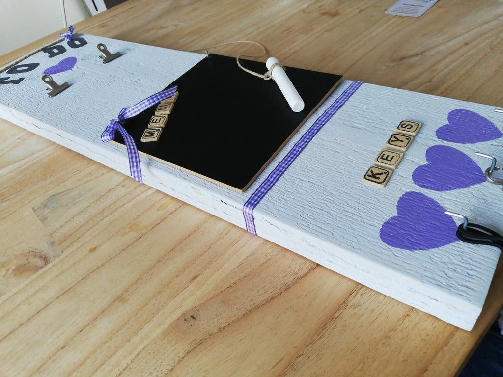 Handgemaakt memobord met krijtbord en sleutelhouders, Ophalen