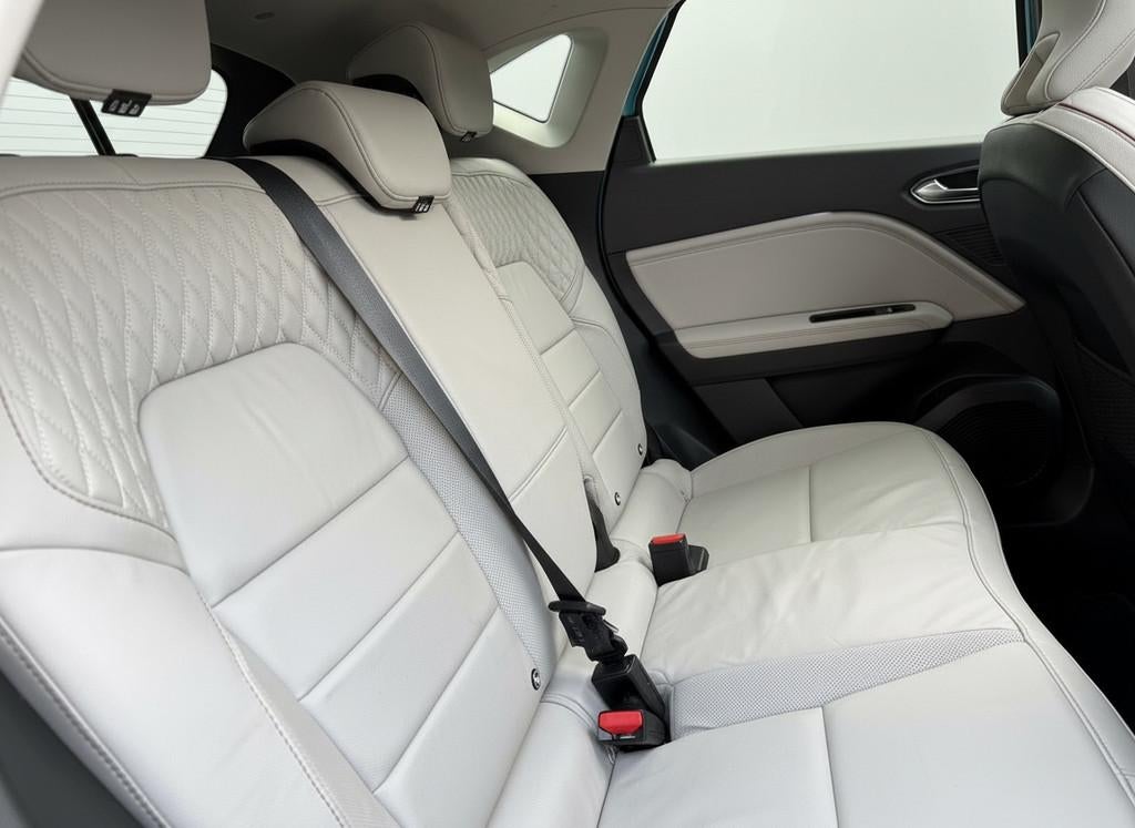 Renault Captur 1.6 E-Tech Plug-in Hybrid 160 Initiale Paris,, Auto's, Renault, 77 km/l, Gebruikt, 4 cilinders, Leder