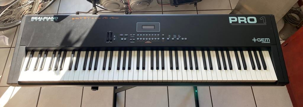 GEM PRO1 Stage Piano, Muziek en Instrumenten, Keyboards, Ophalen, Gebruikt, 61 toetsen, Gem