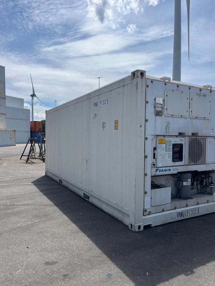 VERNOOY VERNOOY REEFER 8.6 DAIKIN LXE10E 2014