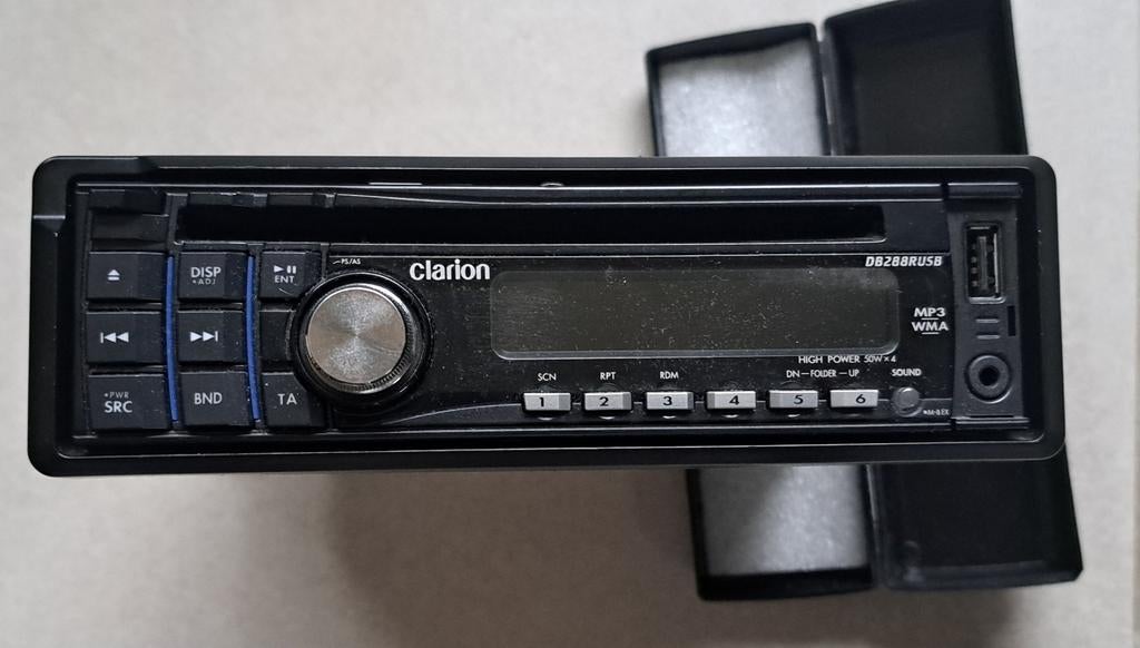 Clarion autoradio/cd/mp3 speler, Auto diversen, Autoradio's, Ophalen of Verzenden